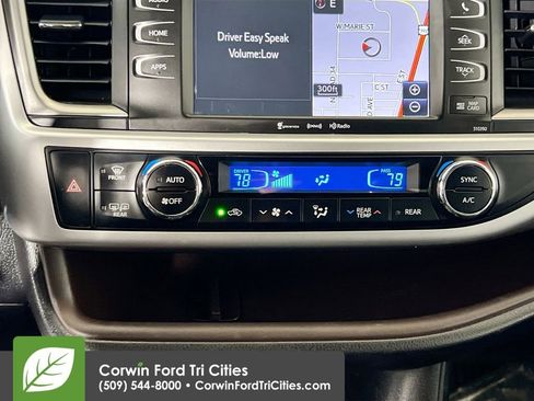 Used 2019 Toyota Highlander XLE AWD/4WD image 9