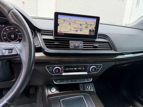Used 2018 Audi Q5 2.0T Premium Plus w/ Premium Plus Package AWD/4WD image 11