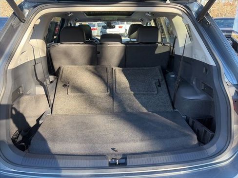 Used 2020 Volkswagen Tiguan SEL w/ 3rd Row Seat Package image 13