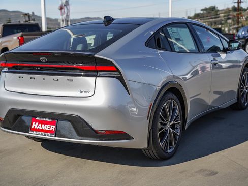 New 2026 Toyota Prius Limited image 8