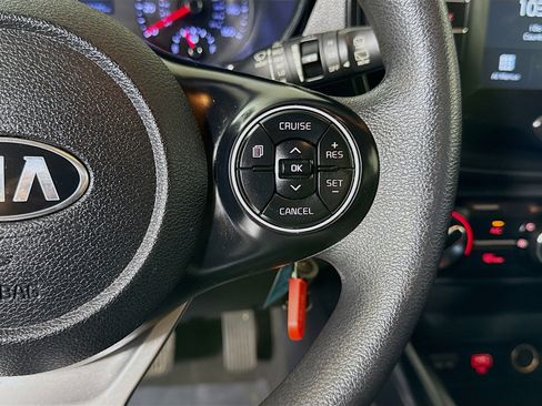 Used 2020 Kia Soul LX image 15