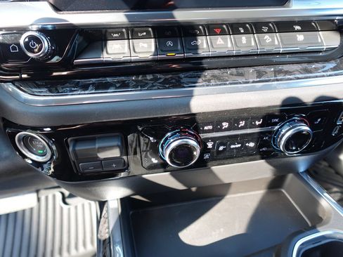 New 2023 GMC Sierra 1500 Elevation w/ Preferred Package image 25