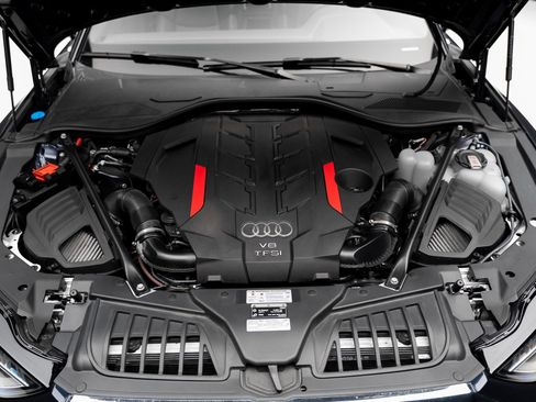 Used 2024 Audi S8 image 75