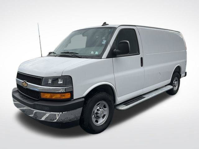 Used 2025 Chevrolet Express 2500 w/ Driver Convenience Package RWD image 15