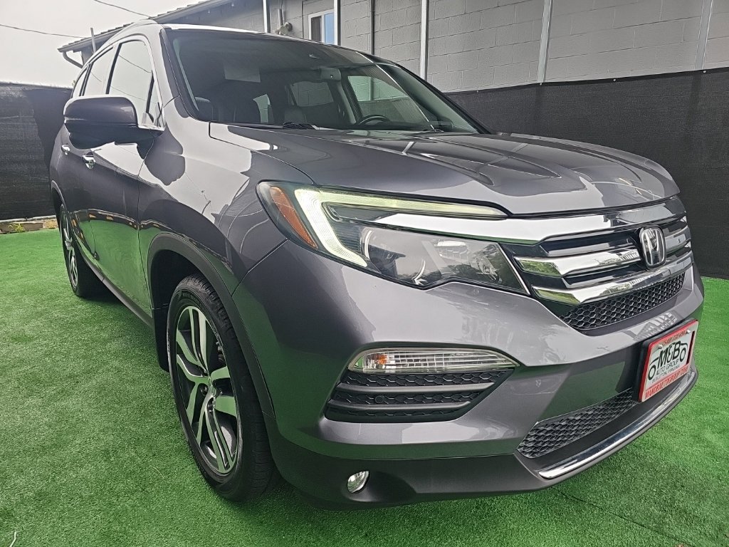 Used 2016 Honda Pilot Touring image 1