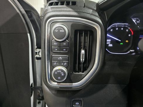 Used 2020 GMC Sierra 1500 SLE w/ SLE Value Package AWD/4WD image 39