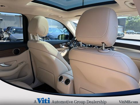 Certified 2022 Mercedes-Benz GLC 300 GLC 300 w/ Multimedia Package Lite image 27