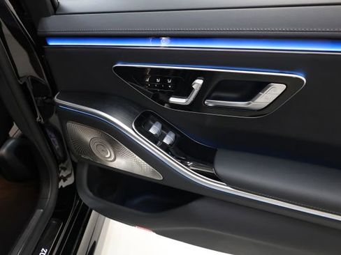 Used 2022 Mercedes-Benz S 580 4MATIC Sedan w/ AMG Line Package image 89