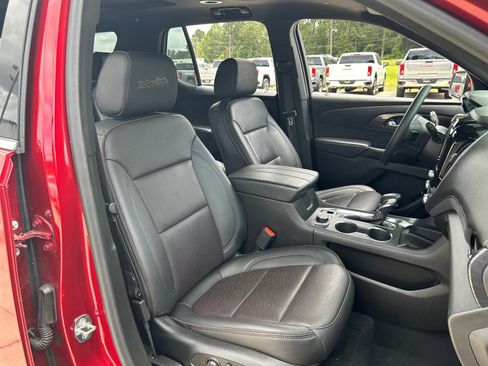 Used 2023 Chevrolet Traverse High Country w/ LPO, 'HIT The Road' Package FWD image 18