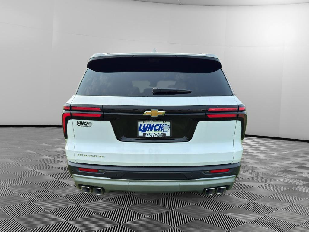 New 2026 Chevrolet Traverse LT w/ Driver Confidence Package FWD image 4