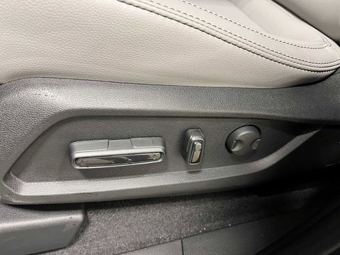 New 2025 Honda Pilot Touring image 15