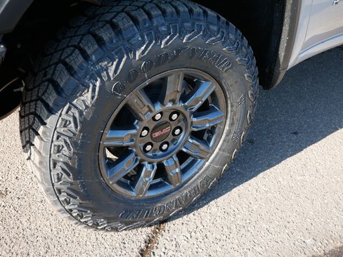 New 2026 GMC Sierra 1500 AT4X w/ LPO, Black Badging Package image 9