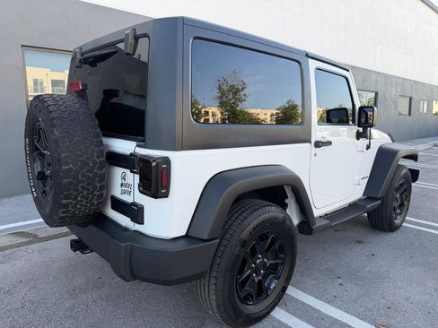Used 2015 Jeep Wrangler Sport AWD/4WD image 7