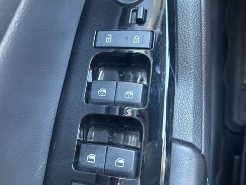 Used 2023 Kia Sportage EX AWD/4WD image 8