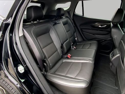 Used 2022 GMC Terrain SLT w/ Infotainment Package II FWD image 17