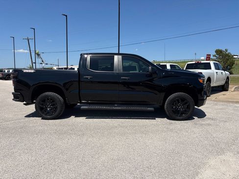 Used 2024 Chevrolet Silverado 1500 Custom Trail Boss w/ LPO, Dark Essentials Package AWD/4WD image 7