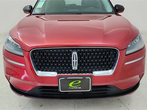 Used 2022 Lincoln Corsair Standard w/ Premium Package image 8