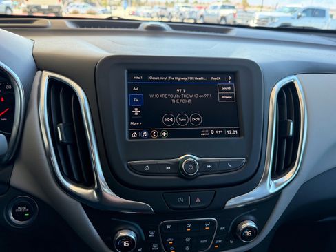 Used 2022 Chevrolet Equinox LT image 10