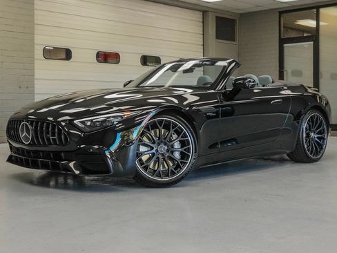 Used 2024 Mercedes-Benz SL 43 AMG image 2