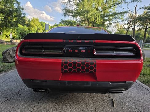 Used 2016 Dodge Challenger R/T Scat Pack RWD image 31