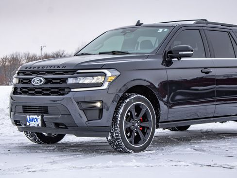 Used 2022 Ford Expedition Max Limited image 19