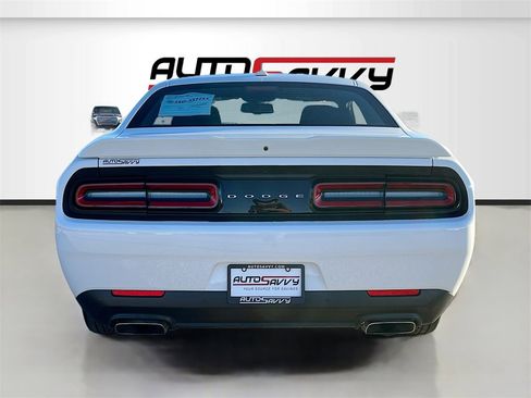 Used 2022 Dodge Challenger R/T image 6