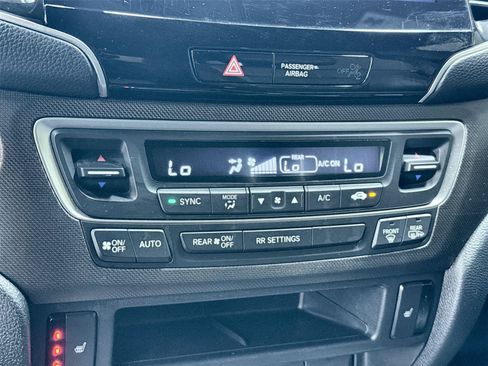 Used 2022 Honda Passport TrailSport image 28