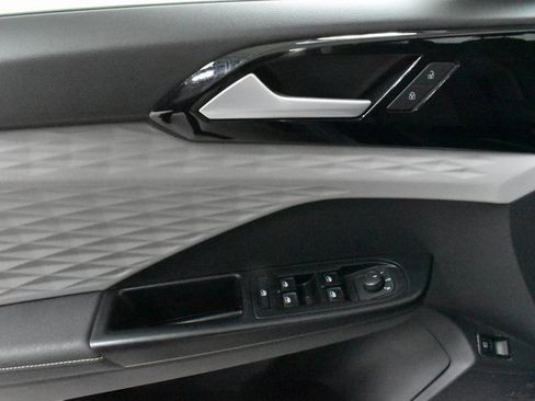 Used 2024 Volkswagen Taos S image 19