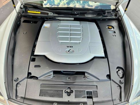 Used 2014 Lexus LS 460 AWD w/ Comfort Package image 60