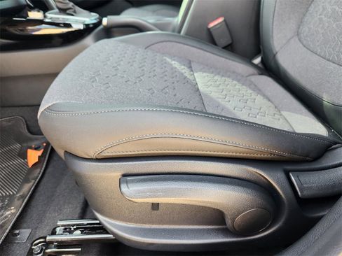 New 2026 Kia Seltos S image 17