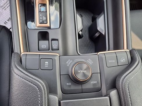 Certified 2026 Toyota Grand Highlander AWD Hybrid image 17