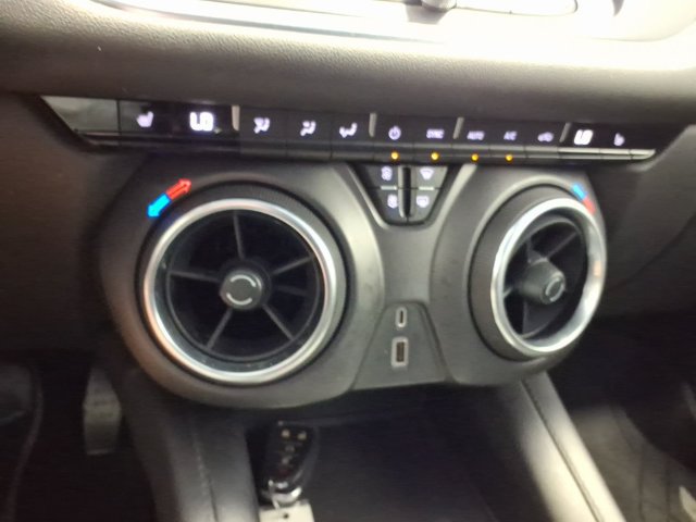 Used 2021 Chevrolet Blazer LT w/ Sound & Technology Package FWD image 22