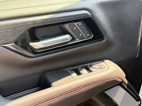 New 2026 GMC Yukon XL AT4 Ultimate AWD/4WD image 18