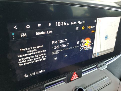 Used 2025 Hyundai Elantra Limited FWD image 26