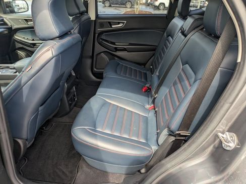 Used 2023 Ford Edge SEL w/ Sport Appearance Package AWD/4WD image 16