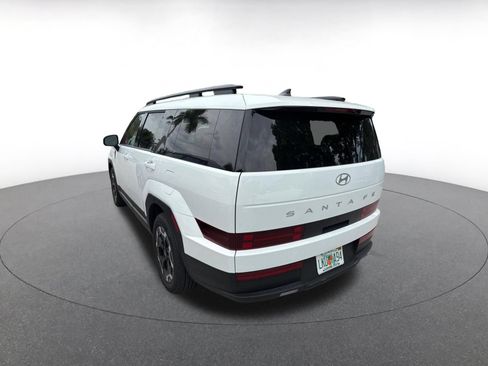 Used 2026 Hyundai Santa Fe SEL FWD image 4