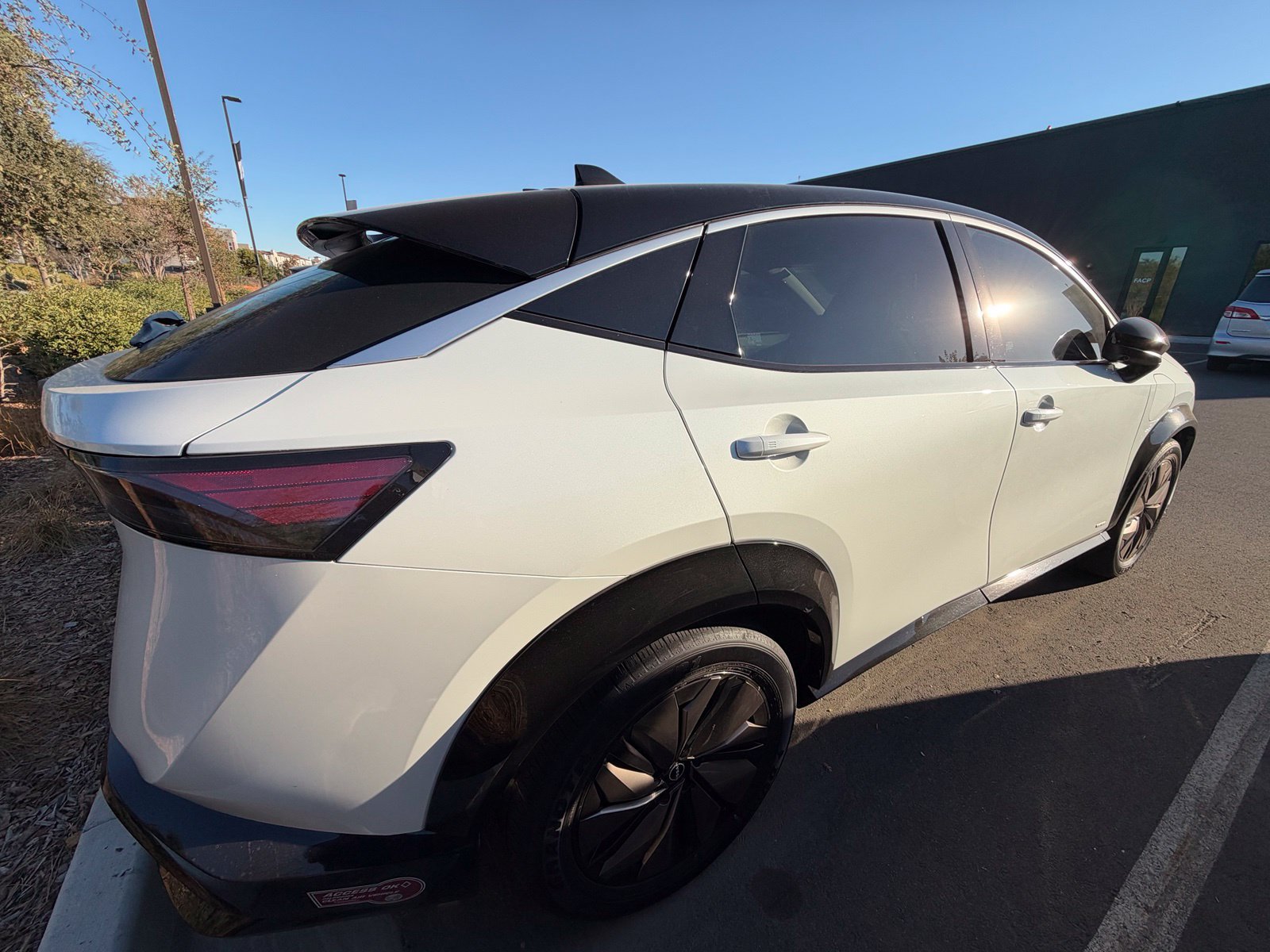 Used 2023 Nissan Ariya FWD image 3