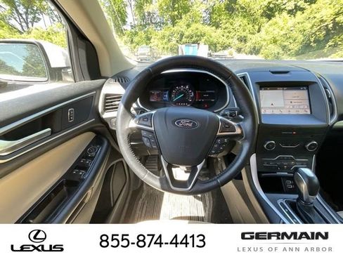 Used 2017 Ford Edge SEL w/ Equipment Group 201A AWD/4WD image 16
