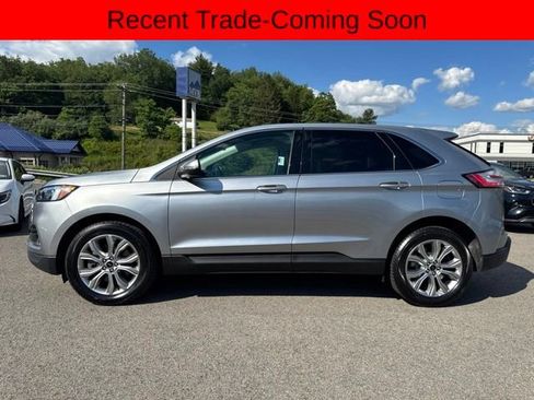 Used 2024 Ford Edge Titanium AWD/4WD image 3