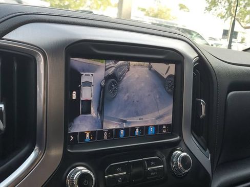 Used 2022 GMC Sierra 2500 SLT w/ SLT Preferred Package AWD/4WD image 23