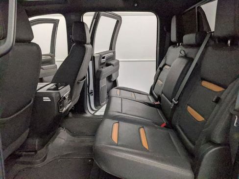 Used 2025 GMC Sierra 2500 AT4 w/ AT4 Premium Plus Package AWD/4WD image 19