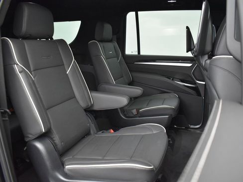 Certified 2025 Cadillac Escalade ESV Sport w/ Touring Package image 35