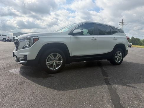 Used 2024 GMC Terrain SLE AWD/4WD image 8