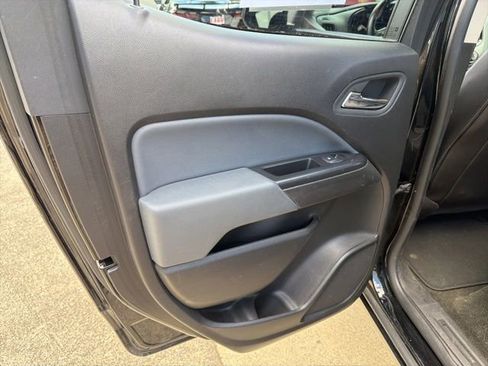 Used 2015 Chevrolet Colorado Z71 AWD/4WD image 28