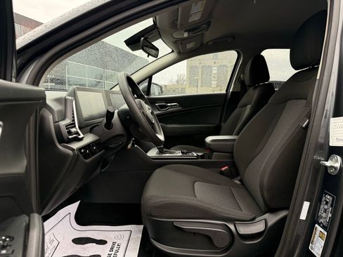 Used 2024 Kia Sportage LX FWD image 31