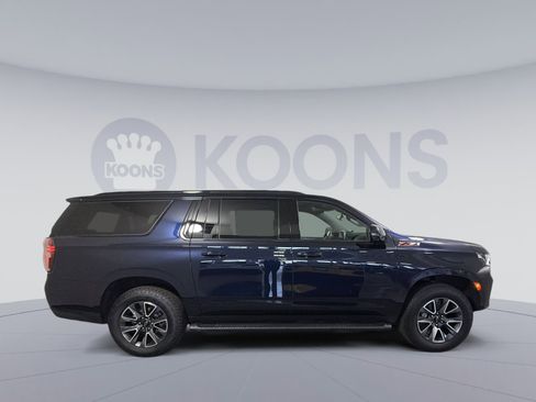 Used 2024 Chevrolet Suburban Z71 w/ Luxury Package image 8