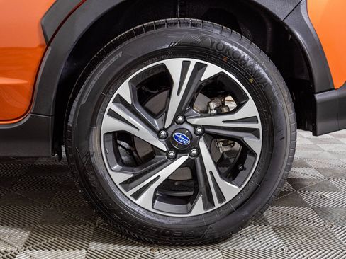 Used 2025 Subaru Crosstrek 2.5i Premium AWD/4WD image 46