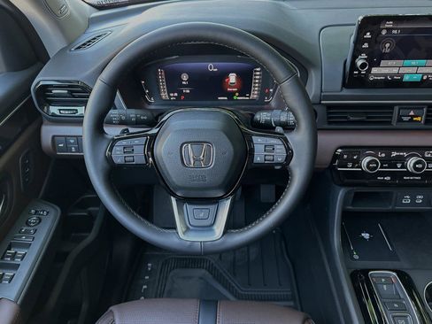 New 2025 Honda Pilot Elite image 14