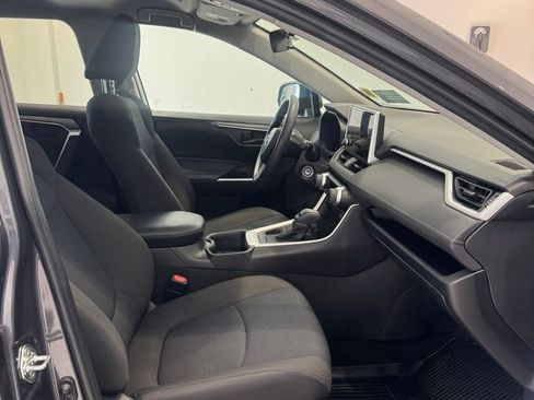 Used 2023 Toyota RAV4 LE AWD/4WD image 22