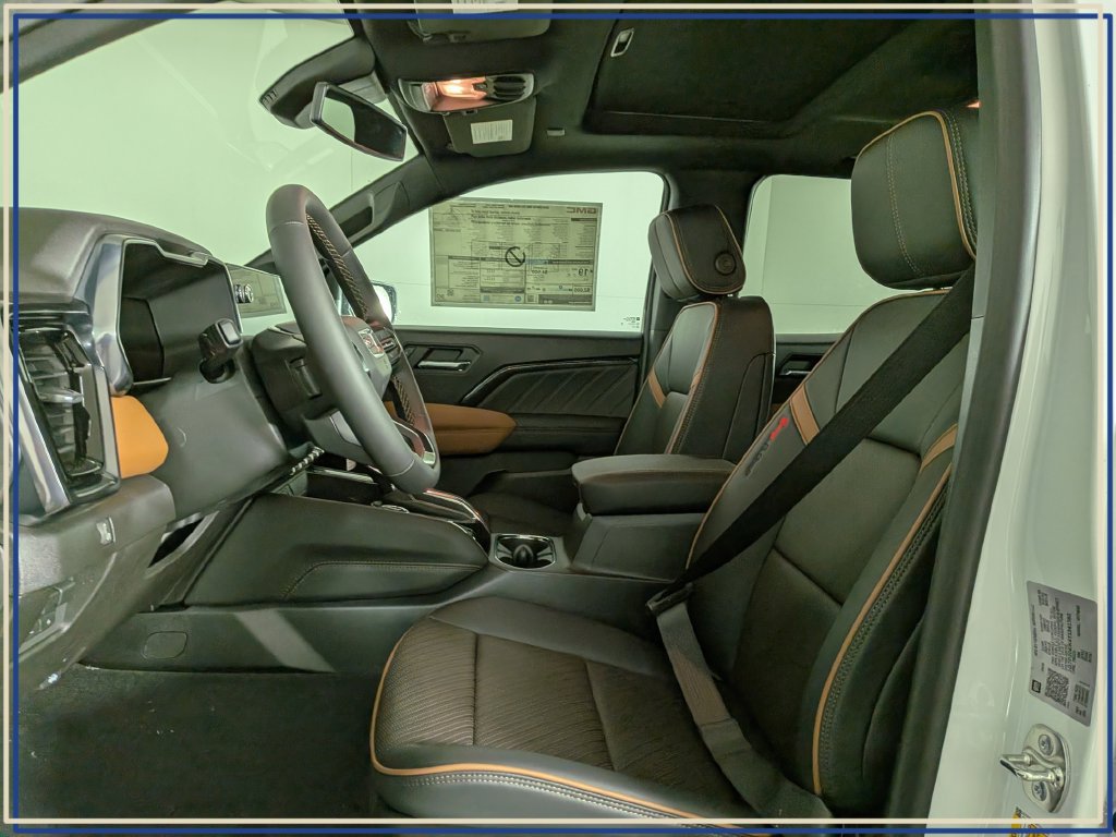 New 2026 GMC Canyon AT4 w/ Technology Plus Package AWD/4WD image 14